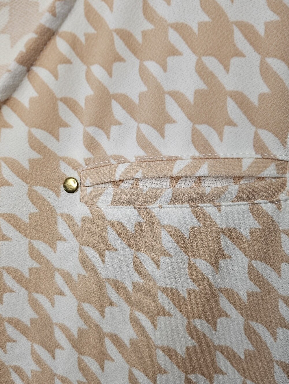 Flower & Feather Houndstooth Zip Front Blouse Tan Cream Medium Career Top - Picture 5 of 14